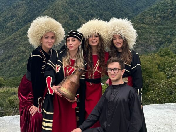 ВОДОПАДЫ АДЖАРИИ + ЗАСТОЛЬЕ